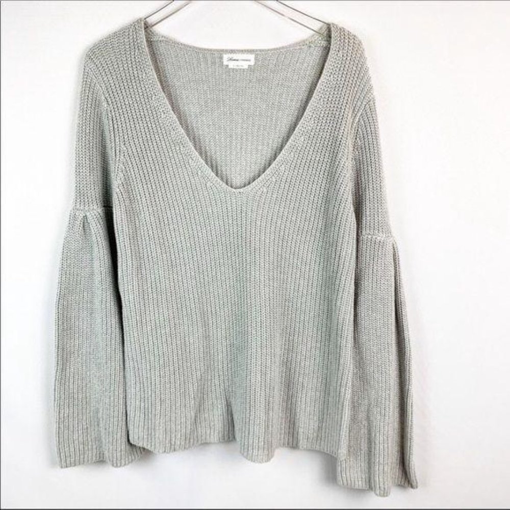 Lovers + Friends Addison Bell Sleeve Sweater M - Picture 2 of 9
